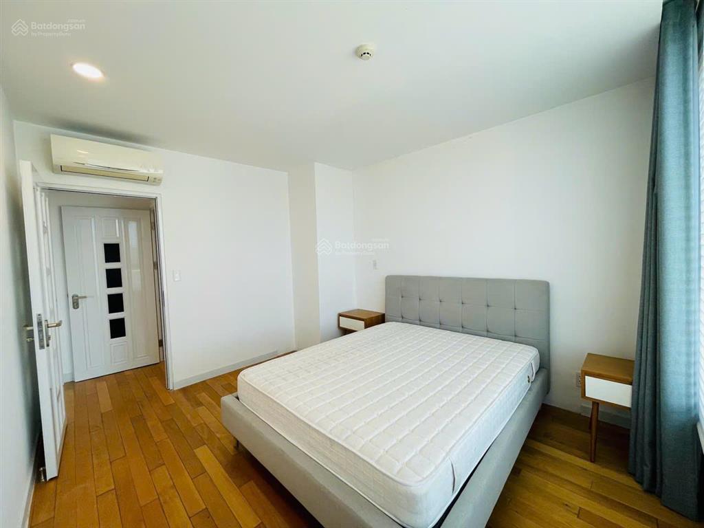 Bán căn hộ léman, quận 3( cũ), tặng 2 chỗ đậu xe 50 năm, 19.5 tỷ, 3pn, 120m², view trung tâm quận 1