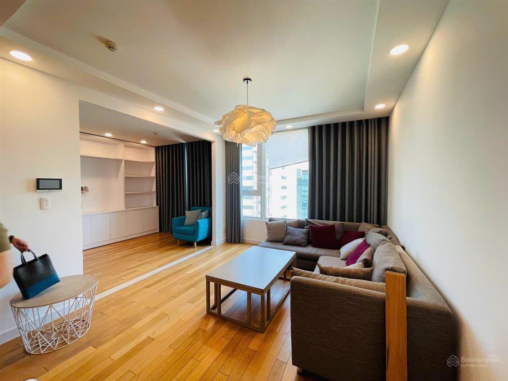 Bán căn hộ léman, quận 3( cũ), tặng 2 chỗ đậu xe 50 năm, 19.5 tỷ, 3pn, 120m², view trung tâm quận 1