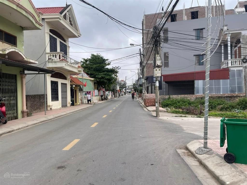 Lô góc mặt đường cát linh siêu đẹp 131m2 ngang 5,6m giá 47tr