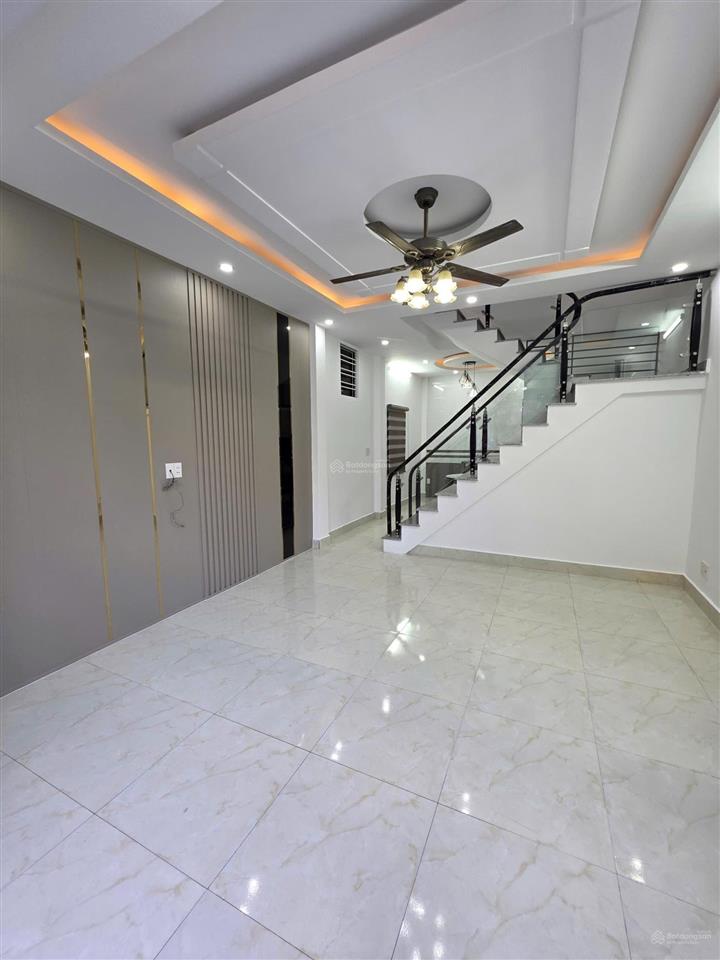 Nhà 3 tầng thành tô tràng cát ô tô đỗ cửa