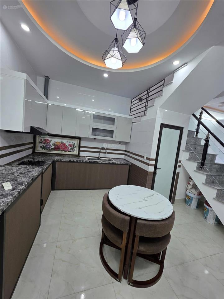 Nhà 3 tầng thành tô tràng cát ô tô đỗ cửa