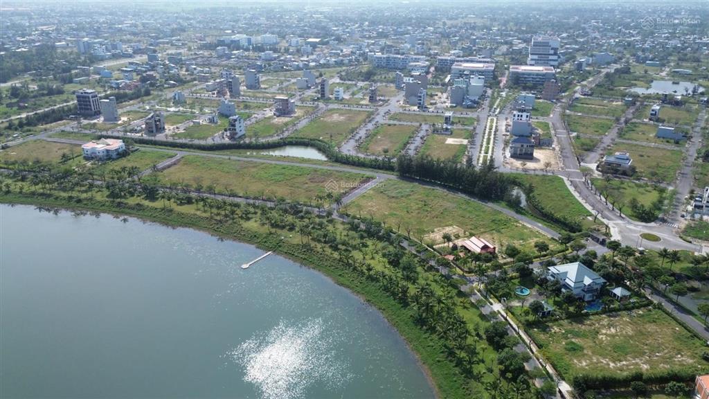 Hàng hiếm  bán lô góc view kênh và công viên fpt city ngang 10,5m