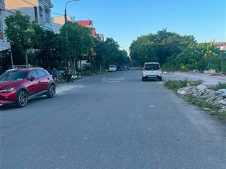 Hiếm cc nhờ bán lô đất phân lô đối diện trường văn hóa nghệ thuật tây bắc hòa bình