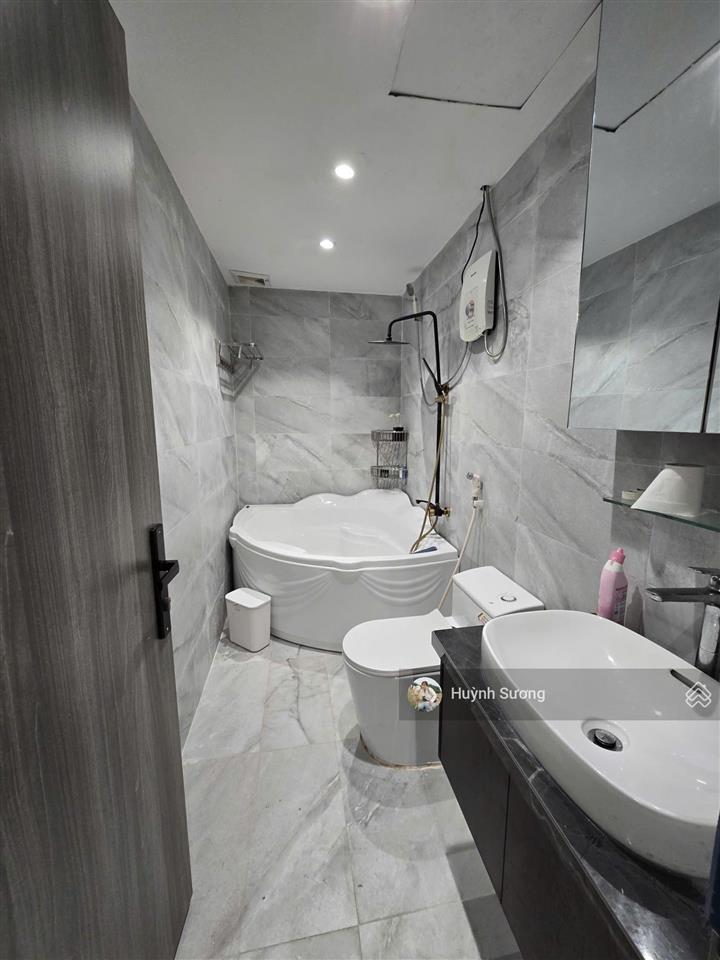 Một trong số ít 1 căn giá mềm căn hộ summer square căn 1 phòng ngủ, 1 toilet