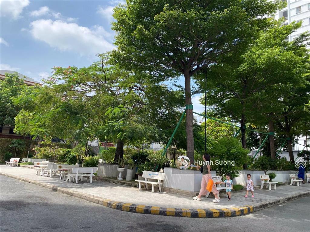 Tôi tâm huyết bán căn 1 phòng ngủ lotus garden ( sen xanh) căn góc