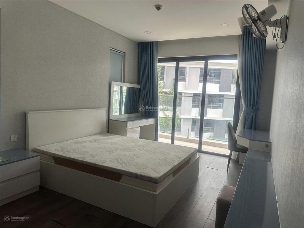 Bán gấp căn hộ screc tower  quận 3 (92m²  2pn  2wc). giá 5.5 tỷ. có sổ