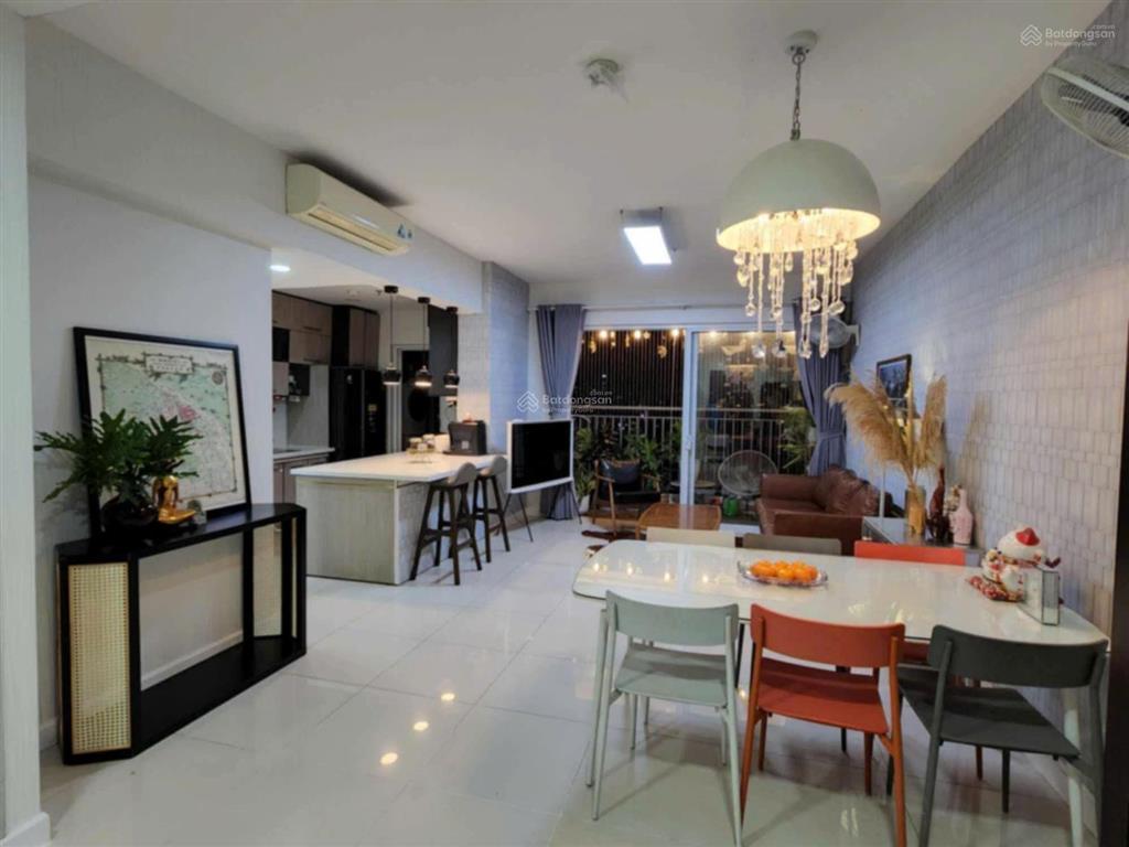 Cho thuê cc hùng vương plaza, 22 triệu, 127m2, 2pn, 2wc, đẹp xuất sắc