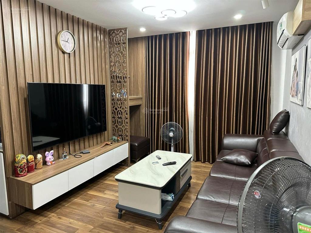 Tôi cần bán căn 2 phòng ngủ 67m2 (sổ sẵn) lotus garden tân phú
