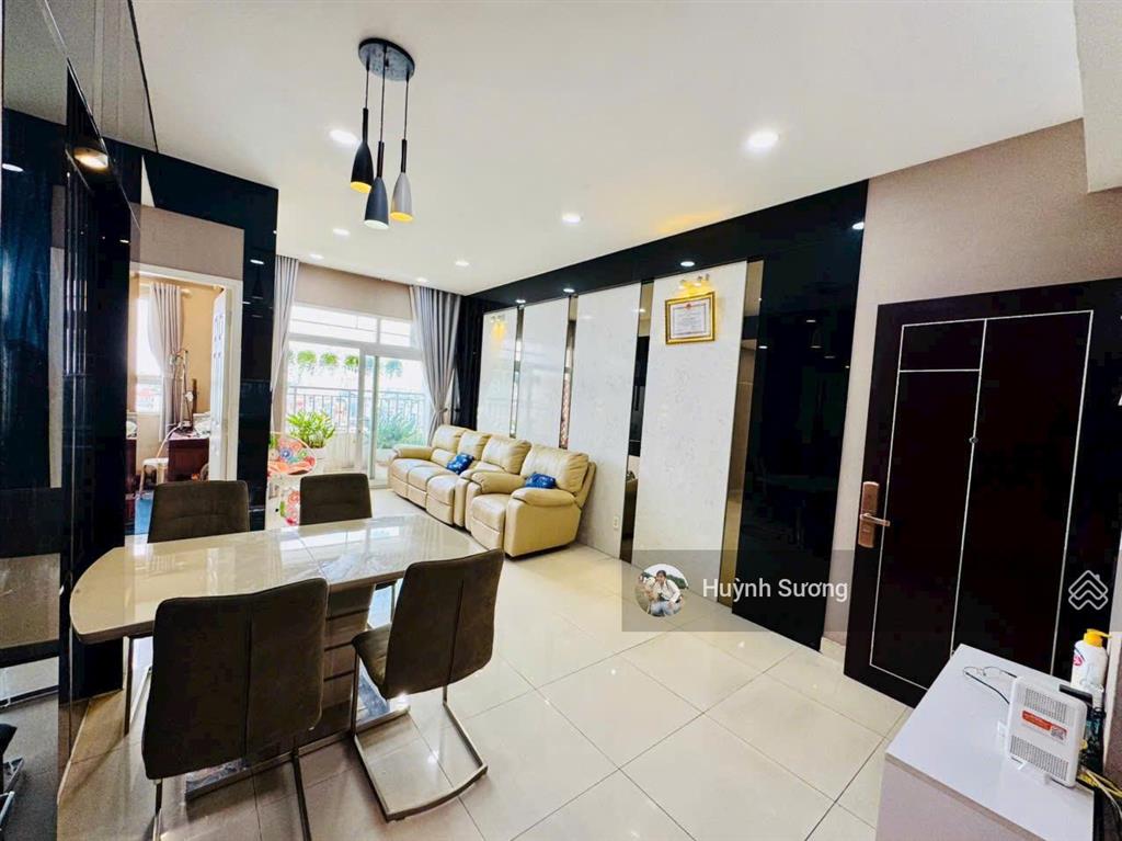 Siêu hiếm  giá mềm lắm 3,5 tỉ 68m2/2pn/2wc sổ sẵn ban công view thoáng  sơn kỳ