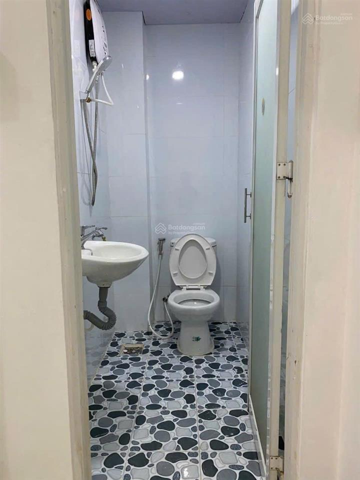 Cho thuê nhà đ/c 1/15 nguyễn hữu tiến  1 lầu  2pn  2wc  giá rẻ