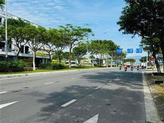 Shophouse 4.5 tầng mặt tiền hoàng thị loan.
trục đường 42m kinh doanh đối diện khu f.