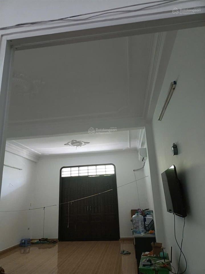 Nhà 3 tầng đường kỳ đồng , ngay chợ ,  diện tích 100m2 ngang 5m  za 10,x tỷ