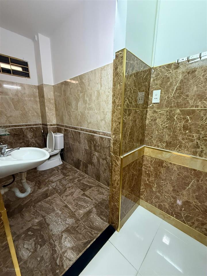 Nhà 2 tầng 2 mê đường nhánh trần xuân lê . thanh khê
 đường 3m7 vỉa hè 2m5