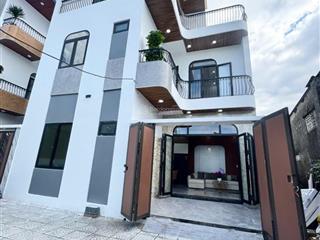 Nhà 3 tầng 3 mê kiệt oto hoàng văn thái .  diện tích 61m2 ngang 8m hướng tây bắc ,