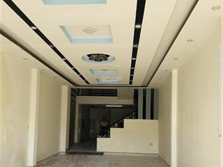 Nhà giá rẻ 3 tầng đường trường chinh , gần cầu vượt ngã ba huế , vị trí kinh doanh sầm uất .