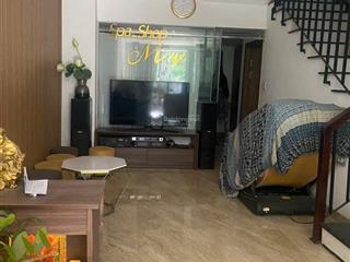 Nhà 4 tầng 4 mê kiệt 6m đường ray hải phòng. cạnh siêu thị aeon mall  dt  44m2 ngang 4m