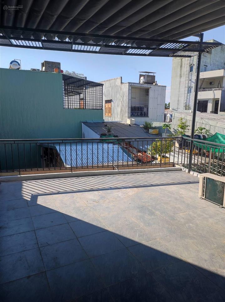 Nhà 2 mê 1 tum...đi kiệt 1/28 tôn thất đạm vào 20m hướng tây dt  62m2 ngang 5m55 nở hậu 5m66