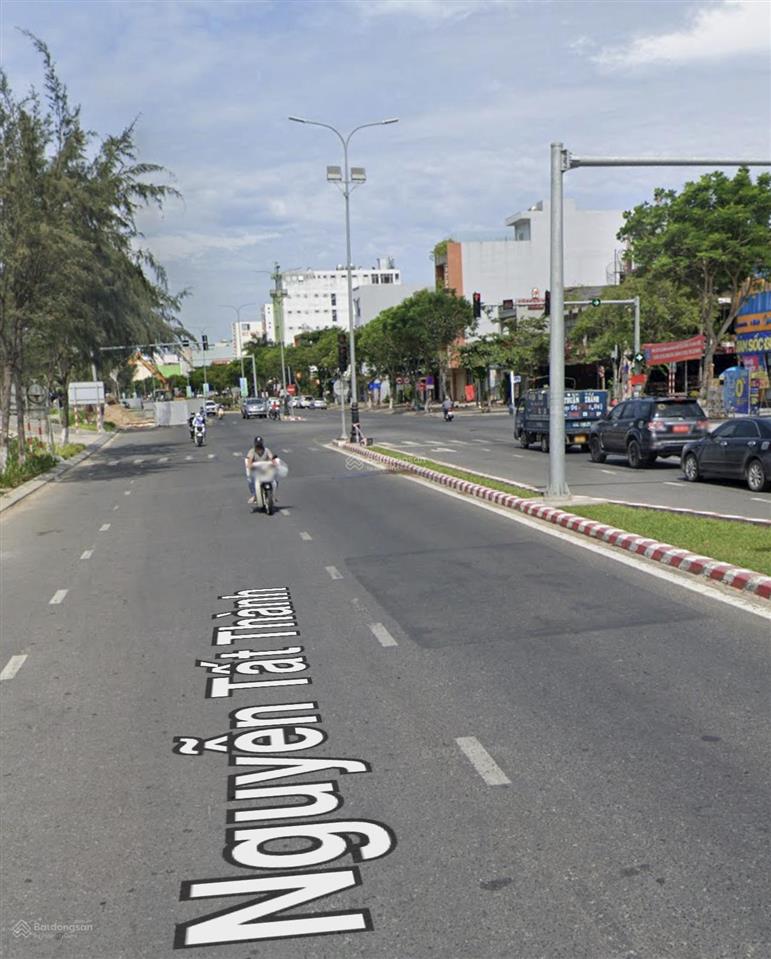 Đất 3 mặt tiền nguyễn tất thành , đối diện bãi tắm hà khê ,  diện tích 273m2 ngang 11m
