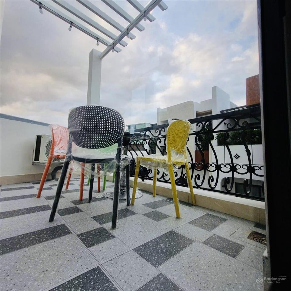 Nhà 3 tầng kiệt otok408/.. tôn đức thắng .
 diện tích 60m2 ngang 8m ( oto ngủ trong nhà )