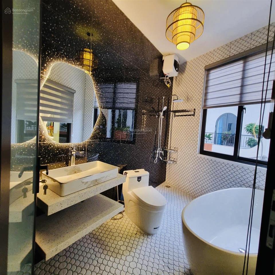 Nhà 3 tầng kiệt otok408/.. tôn đức thắng .
 diện tích 60m2 ngang 8m ( oto ngủ trong nhà )