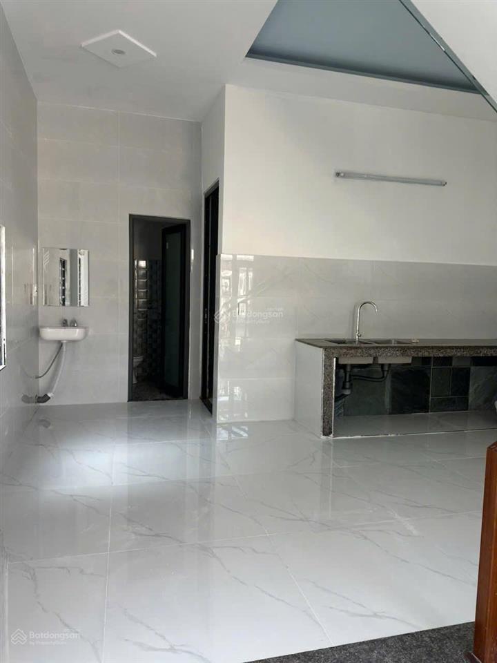 Nhà 2 tầng 2 mặt kiệt tôn đức thắng .  dt 58m2 , 3 phòng ngủ ( kiệt trước nhà 4m)
 za rẻ
