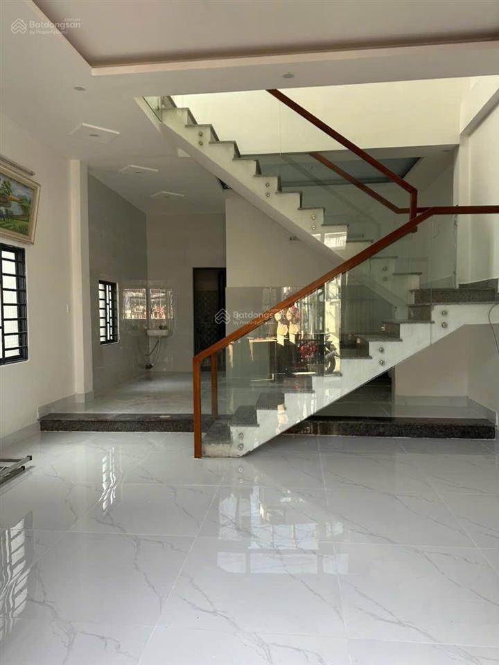 Nhà 2 tầng 2 mặt kiệt tôn đức thắng .  dt 58m2 , 3 phòng ngủ ( kiệt trước nhà 4m)
 za rẻ