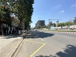 Cặp nguyễn tất thành. hải châu . view dự án đa phước . xây cao tầng . dt 230m2 ngang 10m .