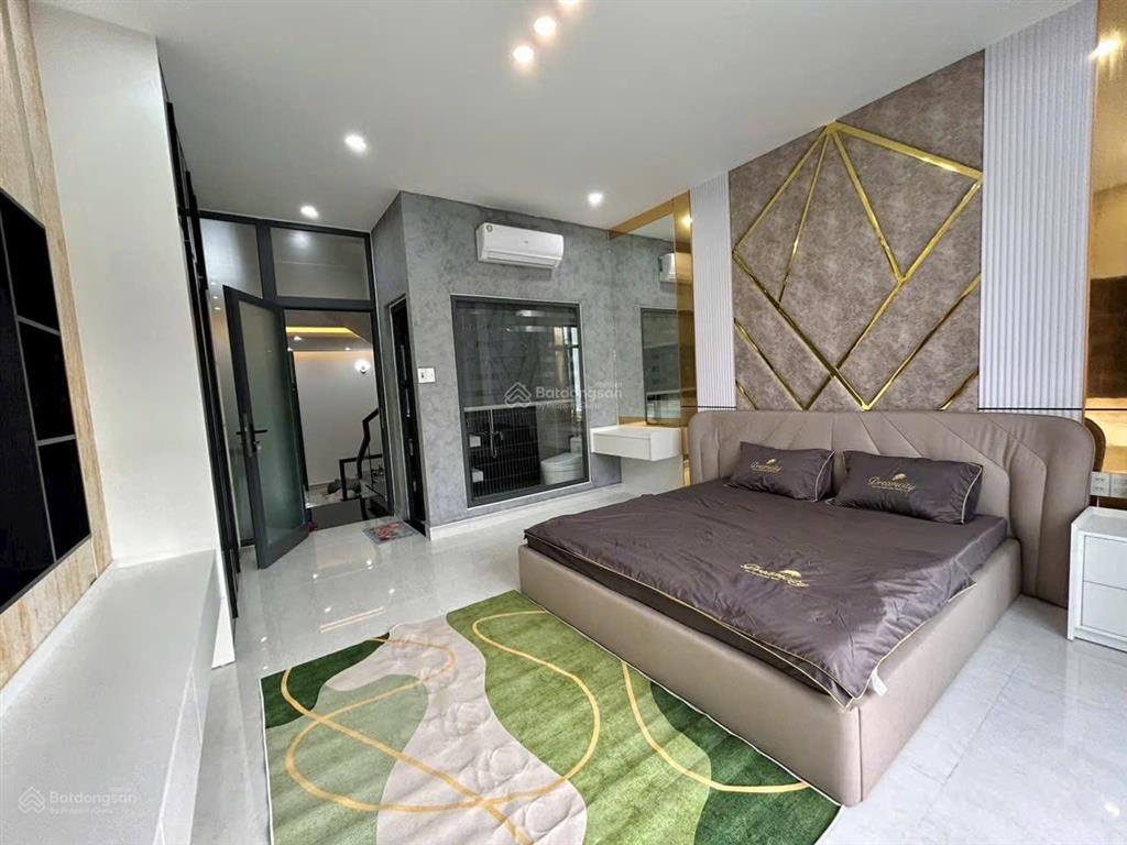 Nhà 3 tầng đường 5m5 phú lộc 20. vị trí cách biển nguyễn tất thành 500m, gần chợ  trường