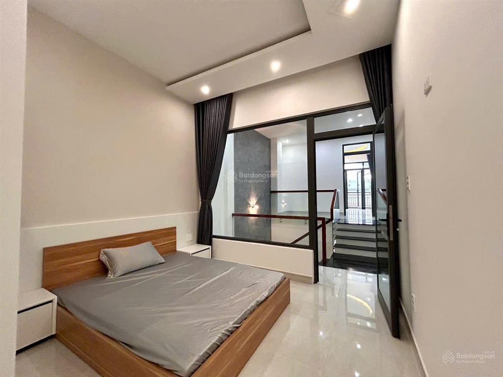 Nhà 3 tầng đường 5m5 phú lộc 20. vị trí cách biển nguyễn tất thành 500m, gần chợ  trường