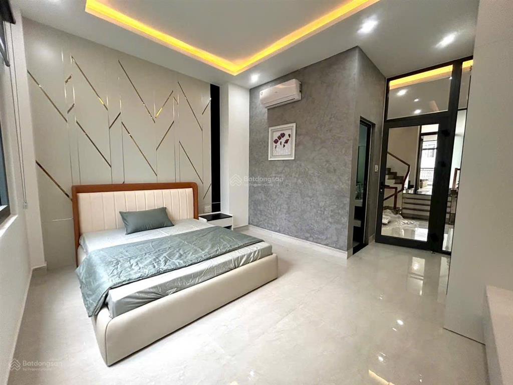 Nhà 3 tầng đường 5m5 phú lộc 20. vị trí cách biển nguyễn tất thành 500m, gần chợ  trường