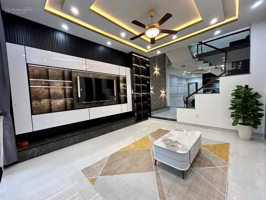 Nhà 3 tầng đường 5m5 phú lộc 20. vị trí cách biển nguyễn tất thành 500m, gần chợ  trường