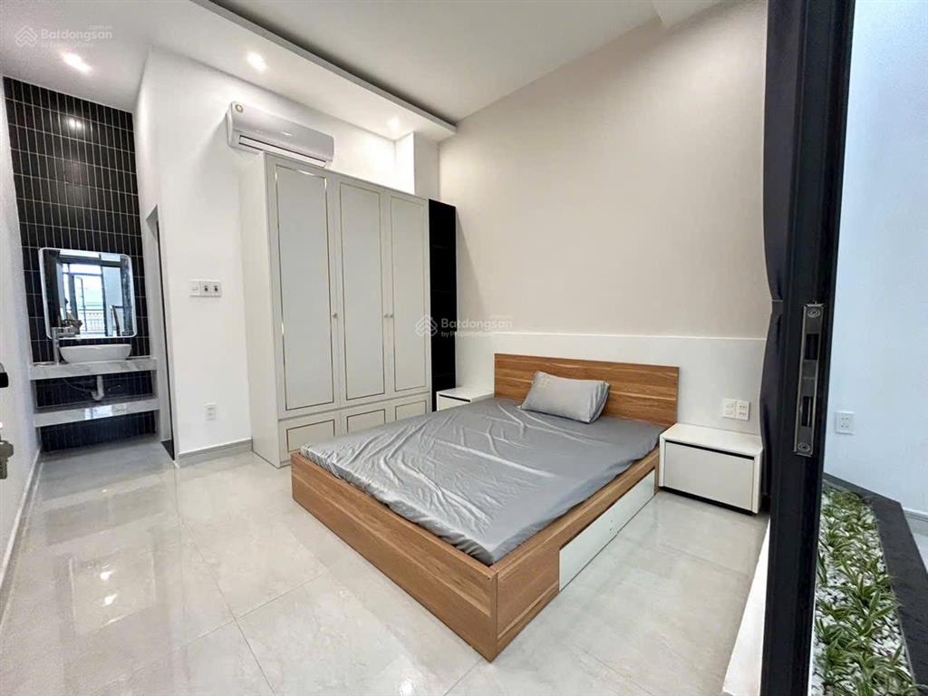 Nhà 3 tầng đường 5m5 phú lộc 20. vị trí cách biển nguyễn tất thành 500m, gần chợ  trường