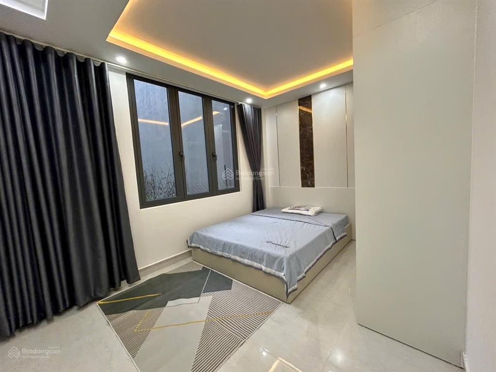 Nhà 3 tầng đường 5m5 phú lộc 20. vị trí cách biển nguyễn tất thành 500m, gần chợ  trường