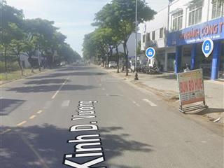 Đất đường 15m kinh dương vương . hoà minh , gần trần đình tri , gần chợ , song song với biển
