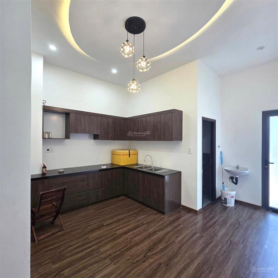 Nhà 2 tầng đường 5m5 giáp văn cương, hòa minh, song song biển nguyễn tất thành