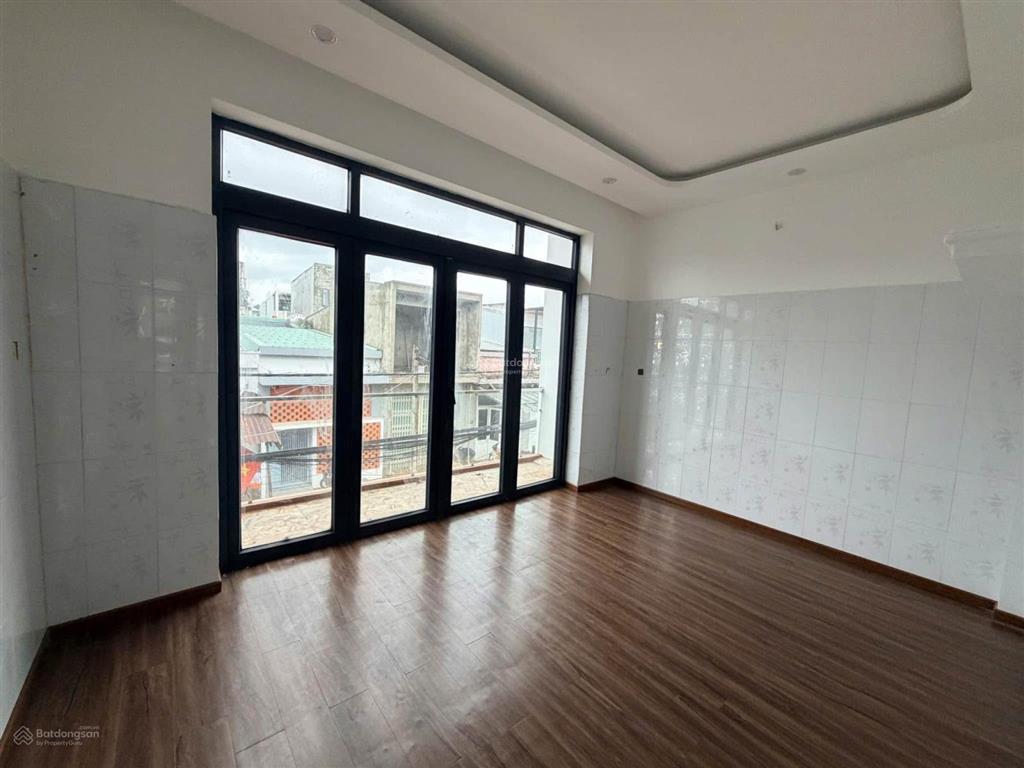 Nhà 2 tầng đường 5m5 giáp văn cương, hòa minh, song song biển nguyễn tất thành