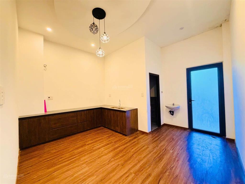 Nhà 2 tầng đường 5m5 giáp văn cương, hòa minh, song song biển nguyễn tất thành