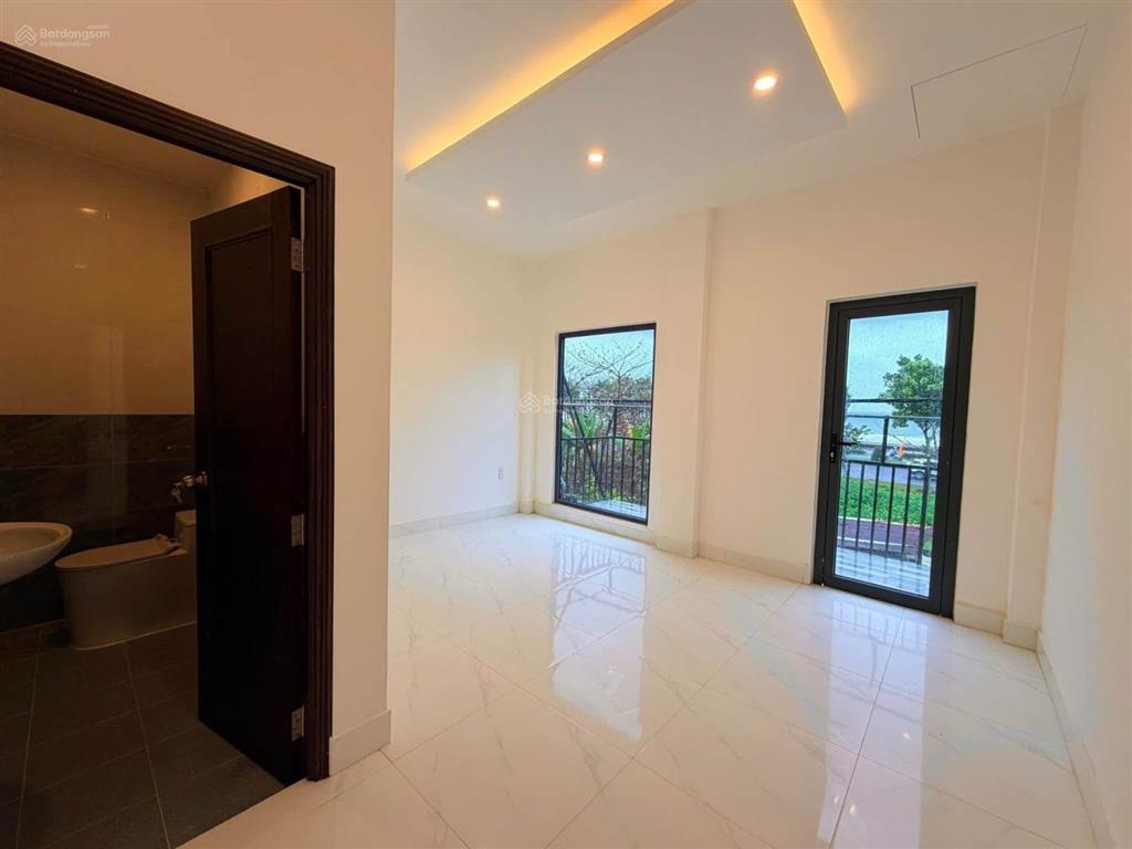 Nhà 2 tầng đường 5m5 giáp văn cương, hòa minh, song song biển nguyễn tất thành