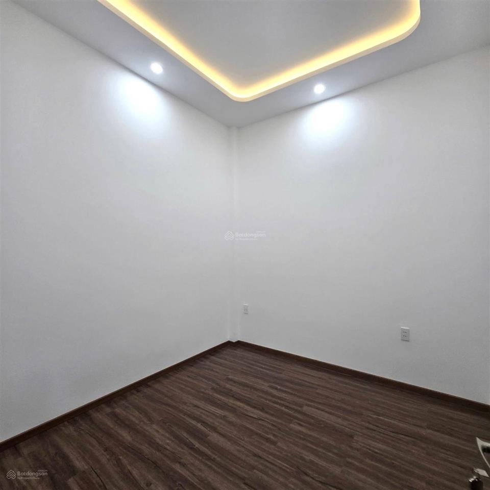 Nhà 2 tầng đường 5m5 giáp văn cương, hòa minh, song song biển nguyễn tất thành