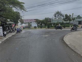 Đất đường 7m5 trường sơn , gần khu công nghiệp hoà cầm . đất sxkd 50năm . dt 3016m2 ngang 50m .