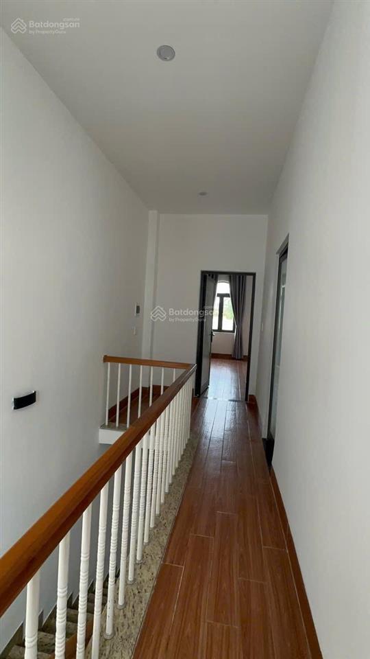 Nhà 2 tầng kiệt k62/.. nguyễn huy tưởng  diện tích 81m2 ngang 5m vuông vức  hướng đông bắc
