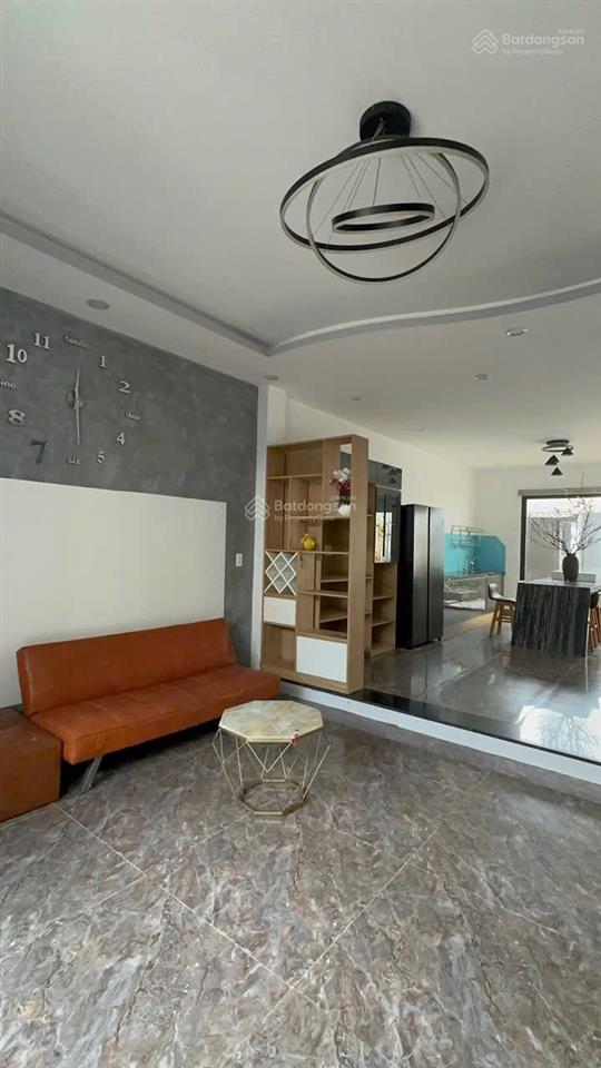 Nhà 2 tầng kiệt k62/.. nguyễn huy tưởng  diện tích 81m2 ngang 5m vuông vức  hướng đông bắc