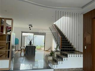 Nhà 2 tầng kiệt k62/.. nguyễn huy tưởng  diện tích 81m2 ngang 5m vuông vức  hướng đông bắc