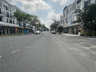 Đất 3 mặt tiền hoàng thị loan . hoà minh  dt 800m2 ngang 40m . đất tmdv