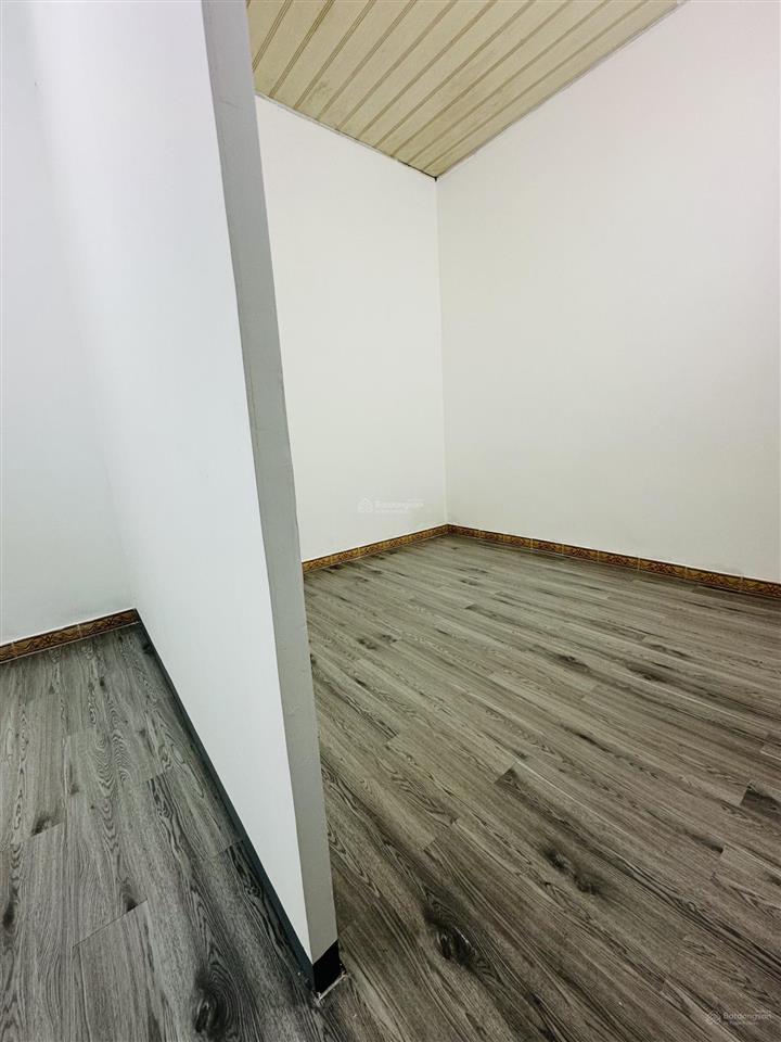 Nhà cấp 4 kiệt k183/.. tôn đản . dt 60m2 ngang 5m , hướng đông nam , công năng 1 phòng ngủ ,