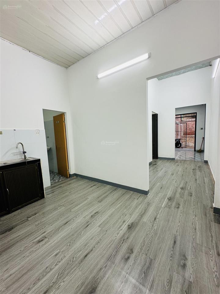 Nhà cấp 4 kiệt k183/.. tôn đản . dt 60m2 ngang 5m , hướng đông nam , công năng 1 phòng ngủ ,