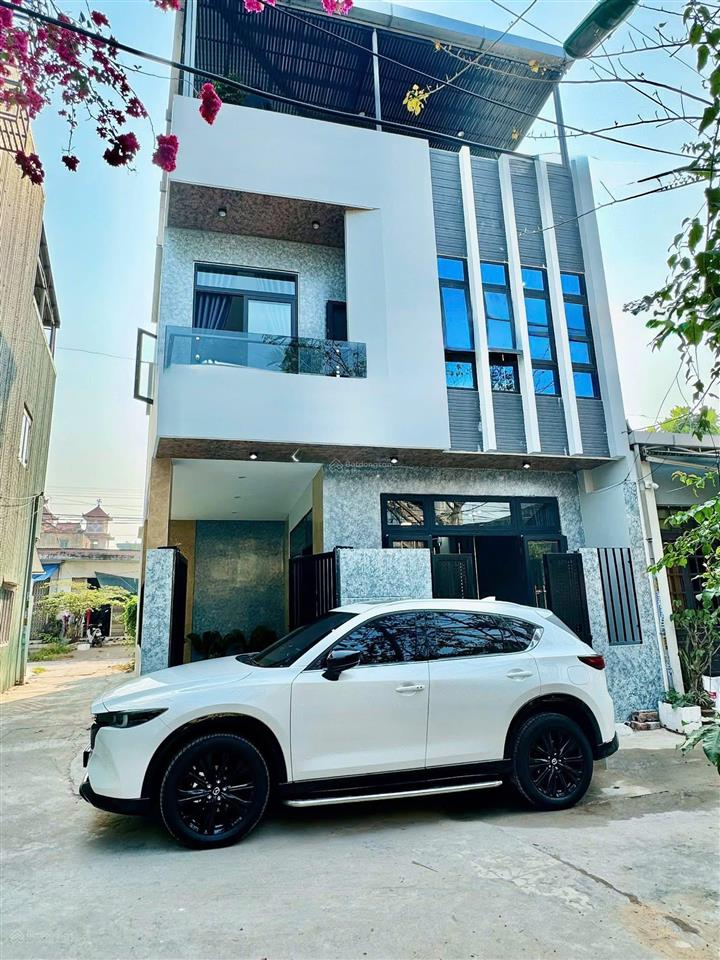 Nhà 3 tầng 3 mê kiểu villa 3 mặt kiệt tôn đản  ô tô đậu  cách trường tiểu học 40m 