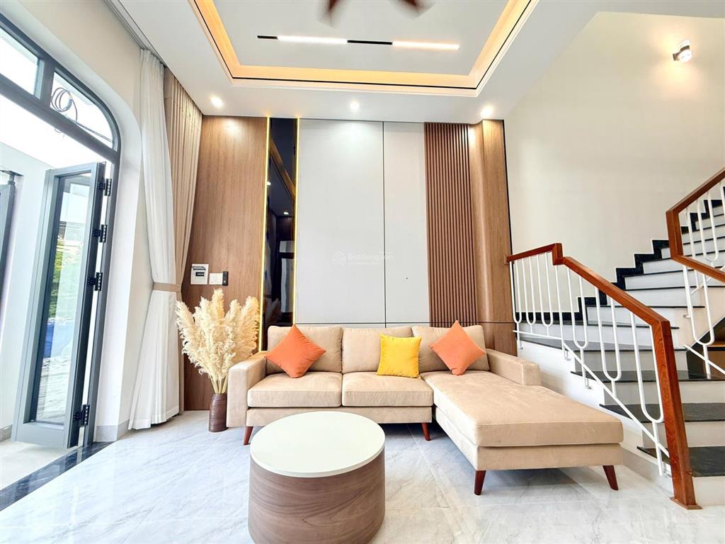 Nhà 2 tầng 2 mê kiệt ô tô 584 tôn đản  diện tích đất 80m2. ngang 6m3