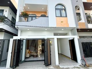 Nhà 2 tầng 2 mê kiệt ô tô 584 tôn đản  diện tích đất 80m2. ngang 6m3