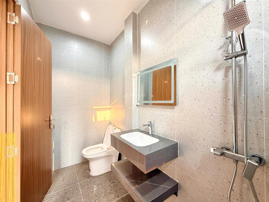 Nhà 2 tầng 2 mê kiệt ô tô 584 tôn đản  diện tích đất 80m2. ngang 6m3